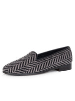 Herringbone/Black Color