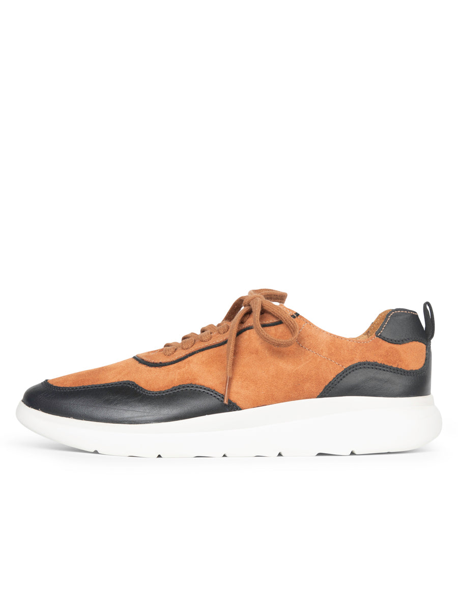 Travel Sneaker