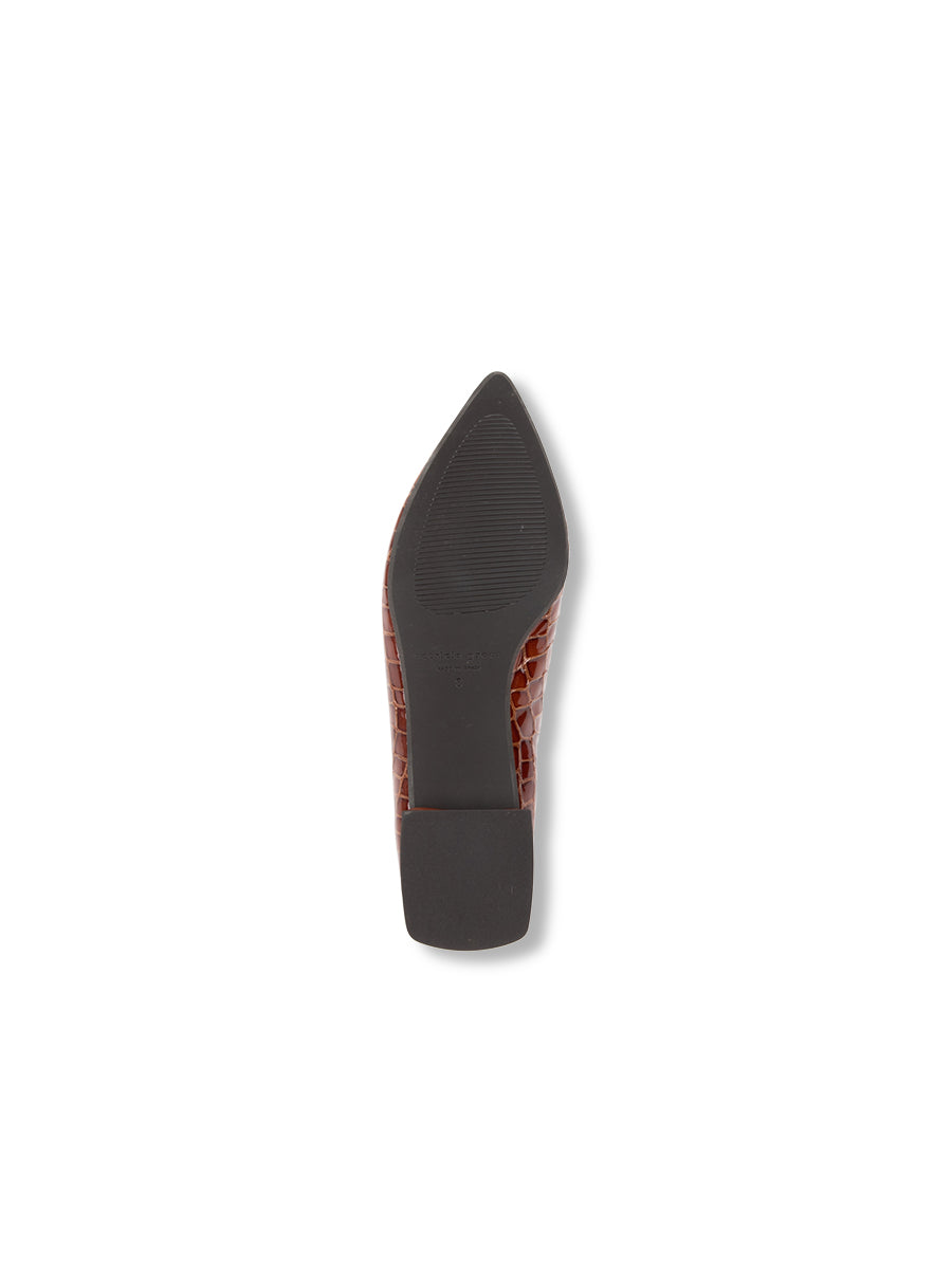 Capri Pointed Toe Flat