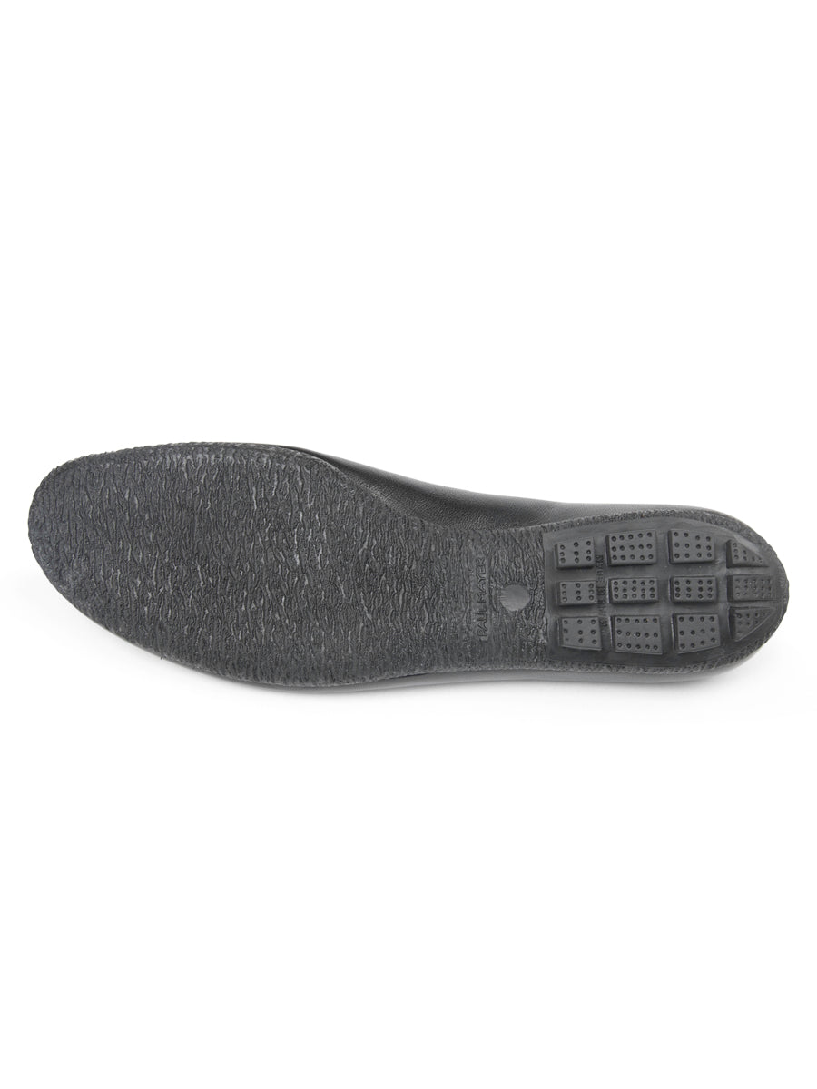 Cozy Keyhole Ballet Flat