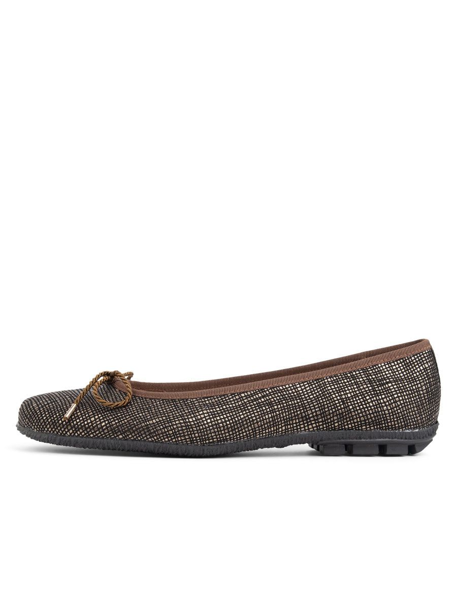 Country Textured Leather Ballet Flat